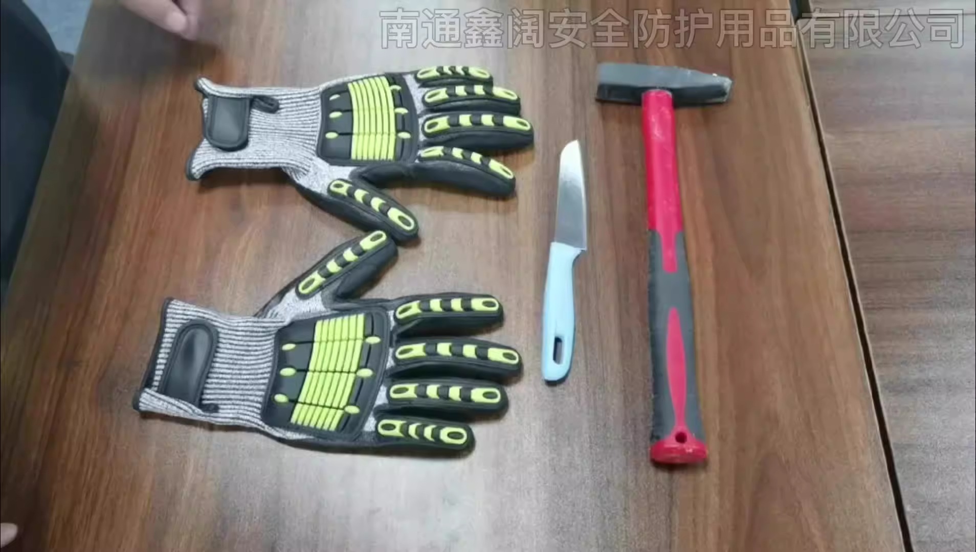 Antywibracyjne, wytrzymałe ręk – Work Glove Impact recenzja i cena